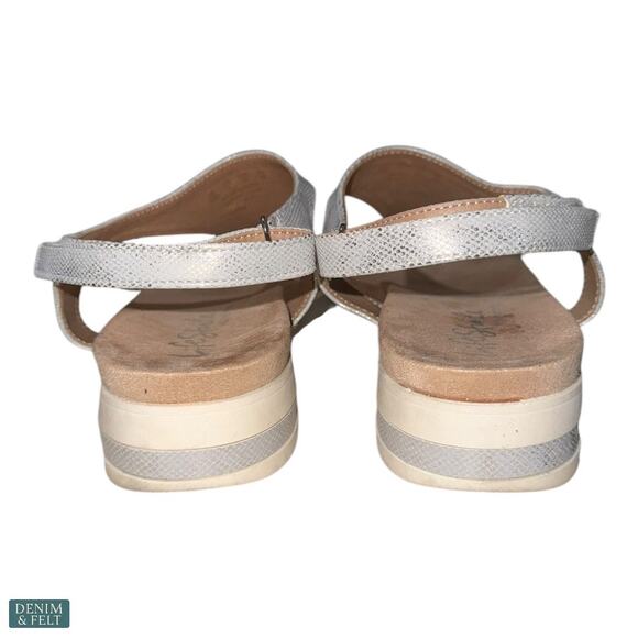 LifeStride Velocity 2.0 Soft System Buckle Thong Sandals Gold Size 10 - Picture 10 of 16